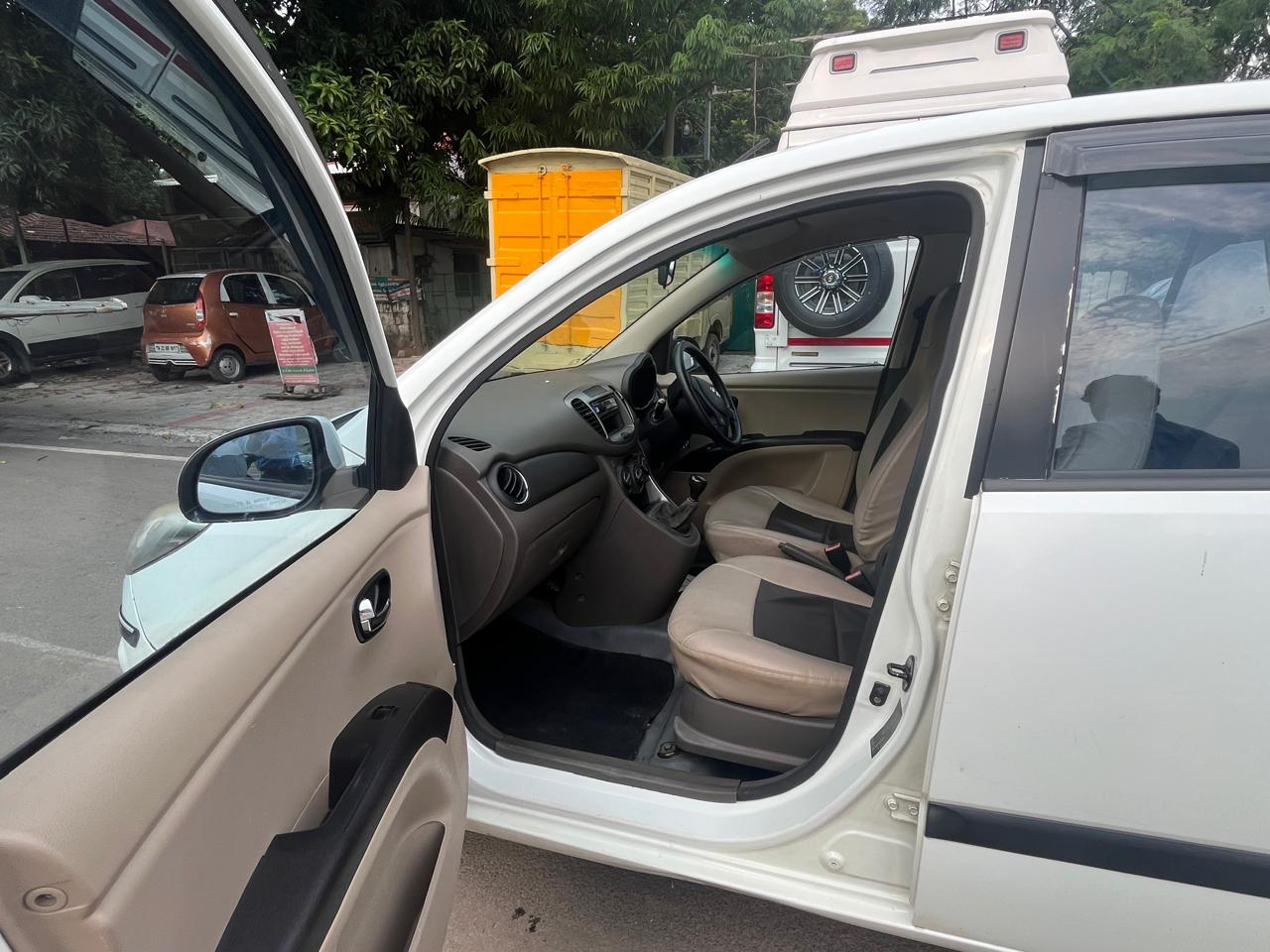 Hyundai I10(2010-2017) Magna 1.1 Irde2 Special Edition